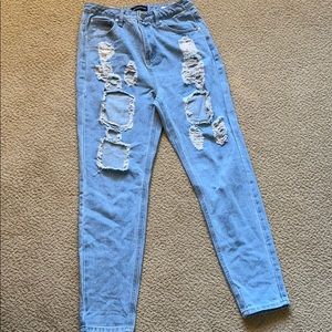 Women’s Pretty Little Thing Boyfriend Ripped Jeans
